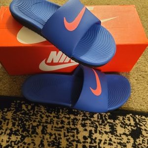 Nike Kawa slides